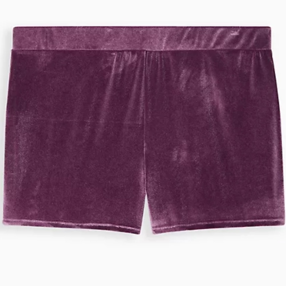 NWT TORRID 2 PIECE VELOUR LOUNGE SET W/ CROPPED TANK,HIGH RISE SHORTS - Picture 6 of 10